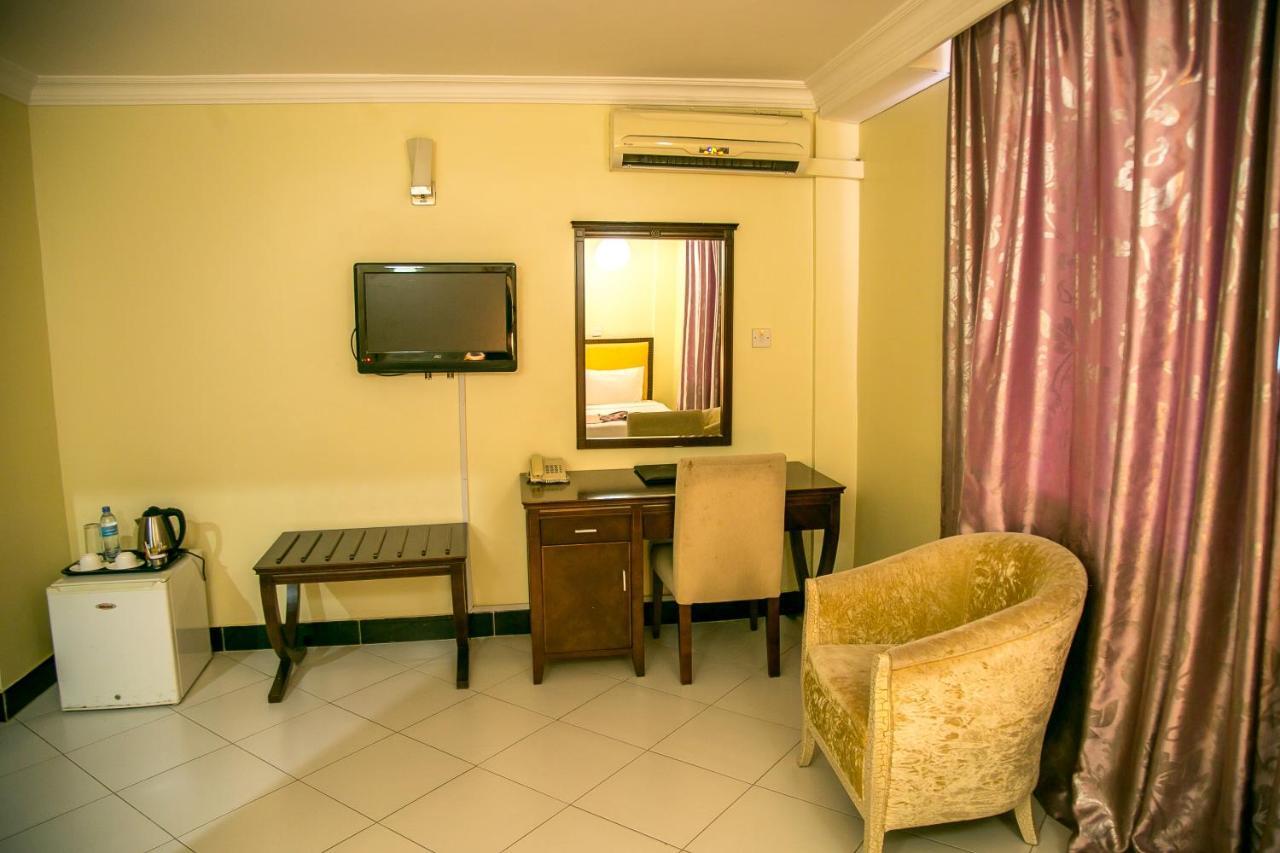 Kebbys Hotel Dar es Salaam Exteriér fotografie