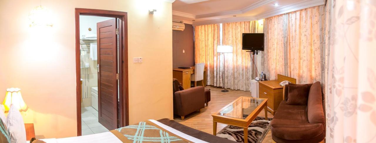 Kebbys Hotel Dar es Salaam Exteriér fotografie